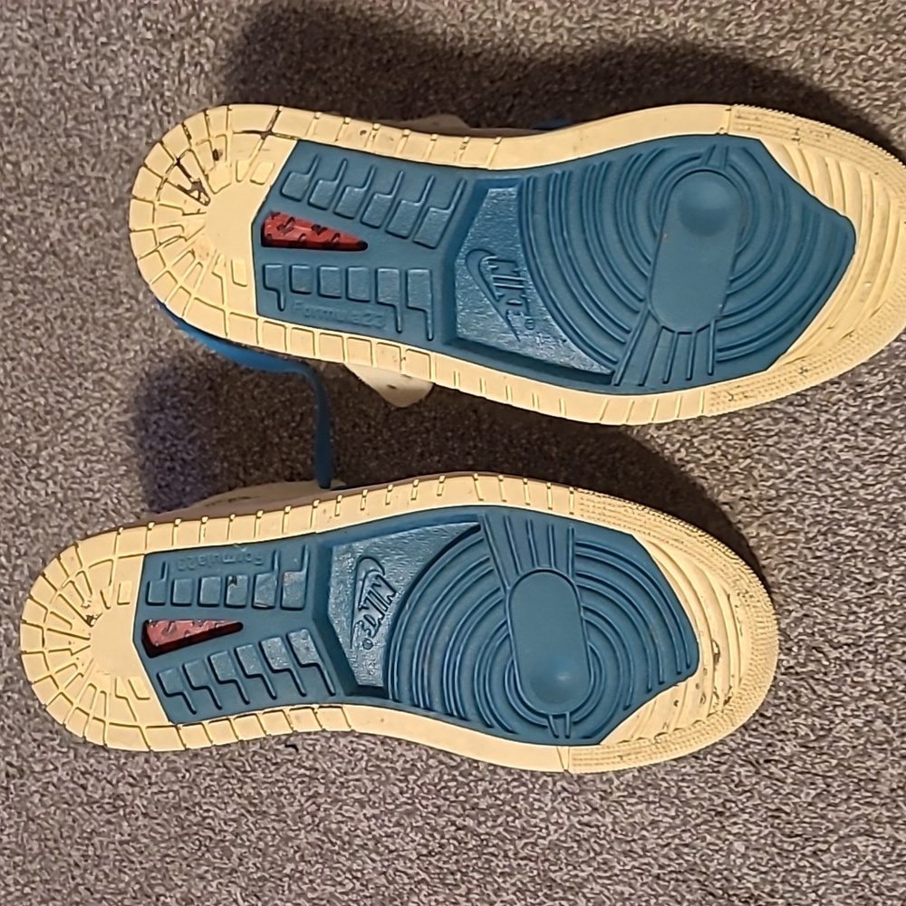 Nike Zoom Air High-Top Sneakers - Yellow and Blue - Picture 2 of 2